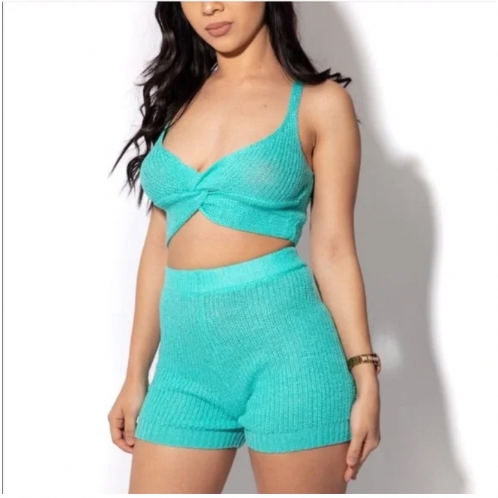 🪞 NEW SET of Knit top and short matching set